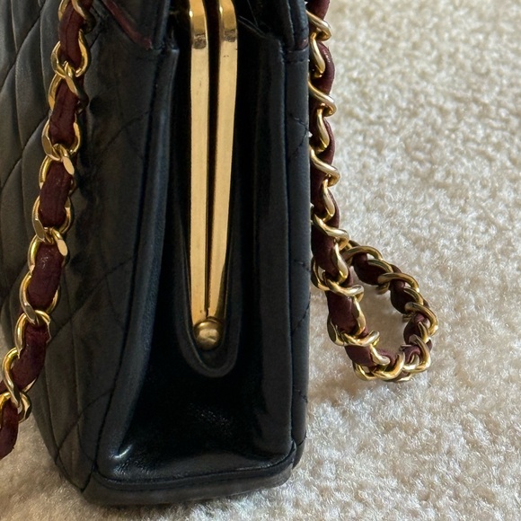 Chanel Matelasse Dark Navy VINTAGE AUTHENTIC Quilted Chain Shoulder Bag handbag - Picture 5 of 16